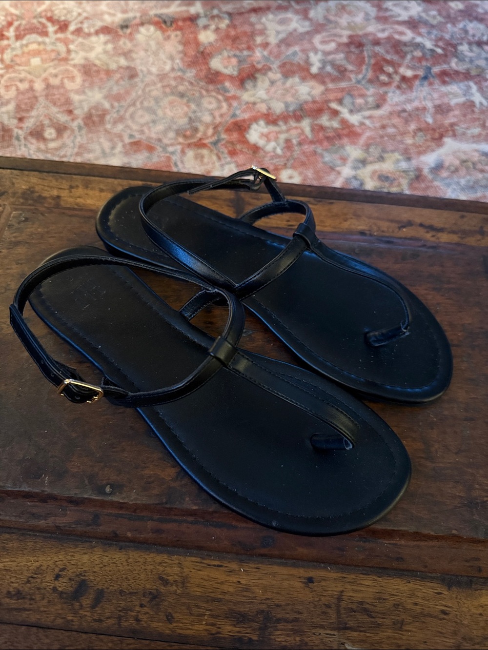 Gap 8 black sandals